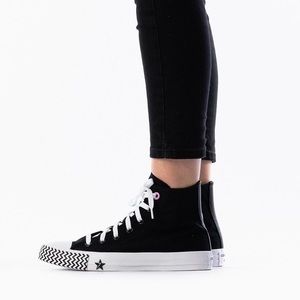 🦋CONVERSE CHUCK TAYLOR ALL STAR VOLTAGE HI TOP